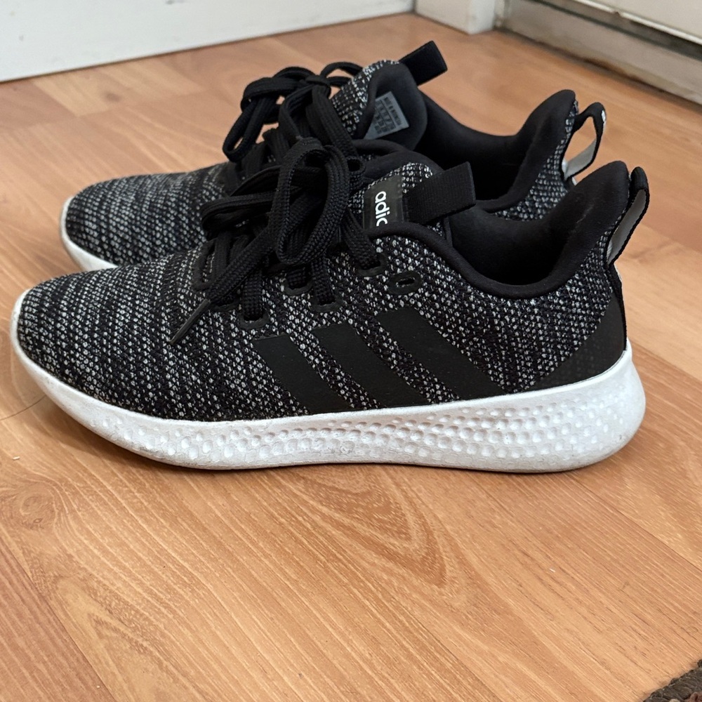 Adidas Sneakers